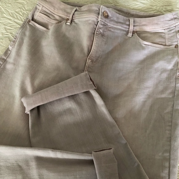 Chico's Denim - 🥀CHICO’S CROP JEANS🥀NWOT🥀